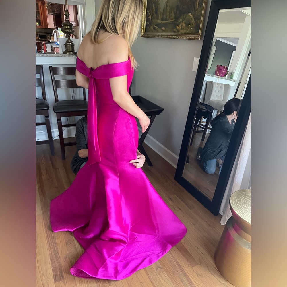 AMSALE NWT Fuschia gown Size 4